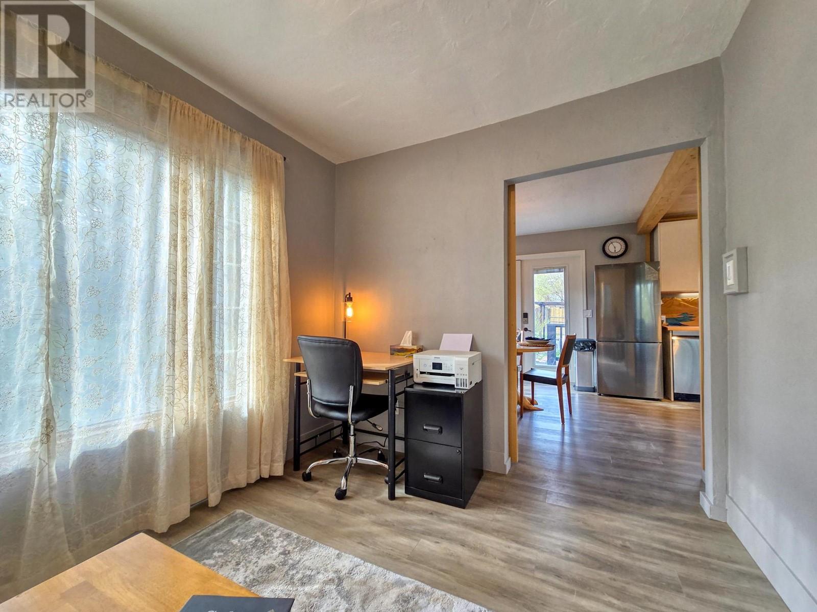 5765 COLUMBIA Road, Edgewater, BC V0A1E0