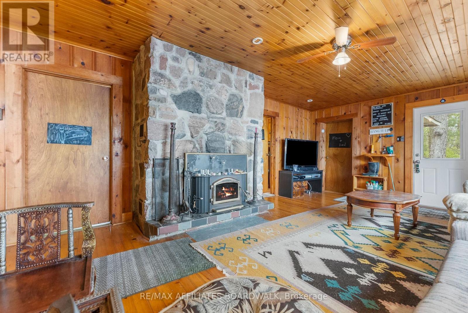 593 Mazinaw Lake, Addington Highlands, Ontario  K0H 1K0 - Photo 12 - X12164102