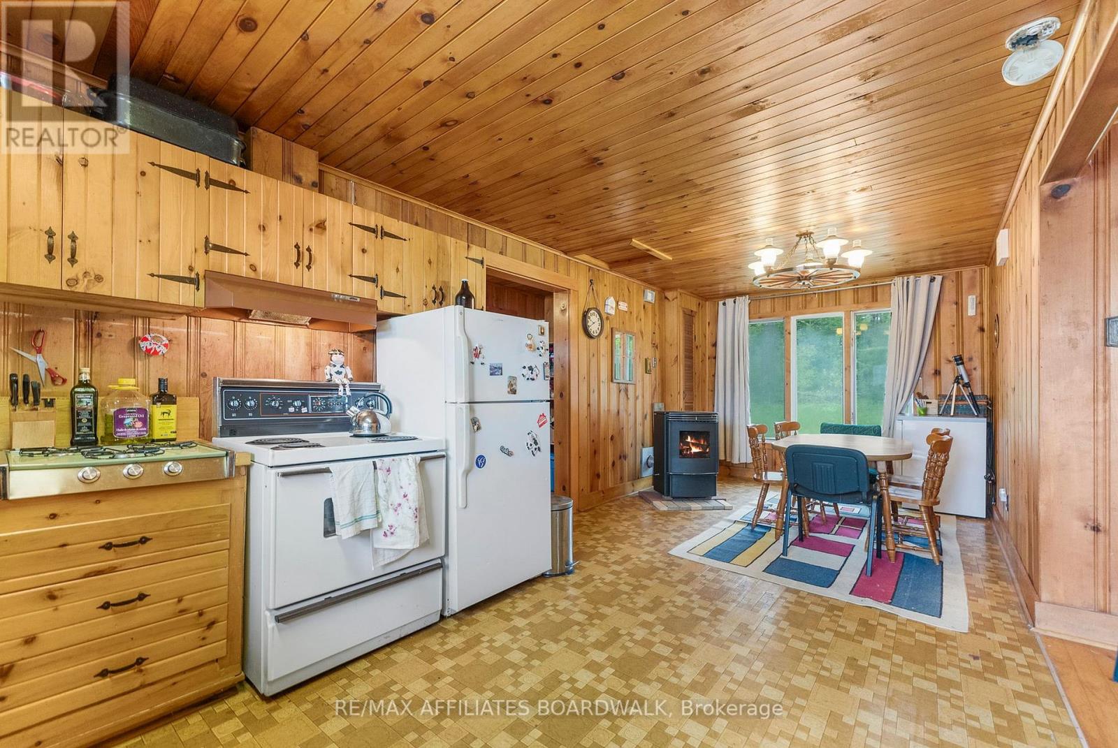 593 Mazinaw Lake, Addington Highlands, Ontario  K0H 1K0 - Photo 16 - X12164102