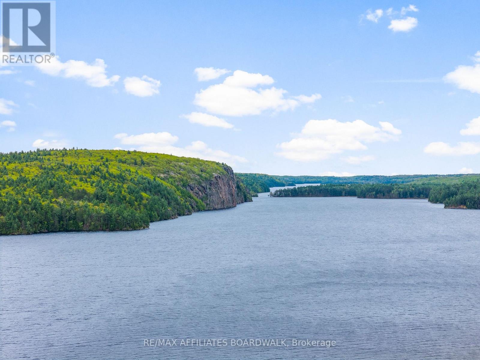 593 Mazinaw Lake, Addington Highlands, Ontario  K0H 1K0 - Photo 9 - X12164102
