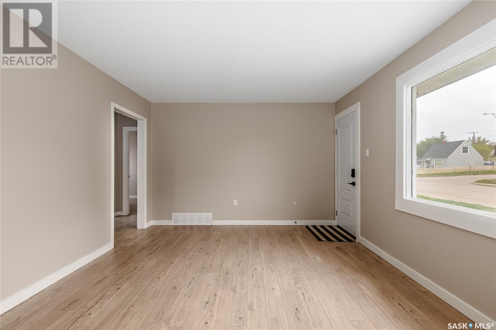 709 Fairford Street E, Moose Jaw, Saskatchewan  S6H 0G1 - Photo 9 - SK006684