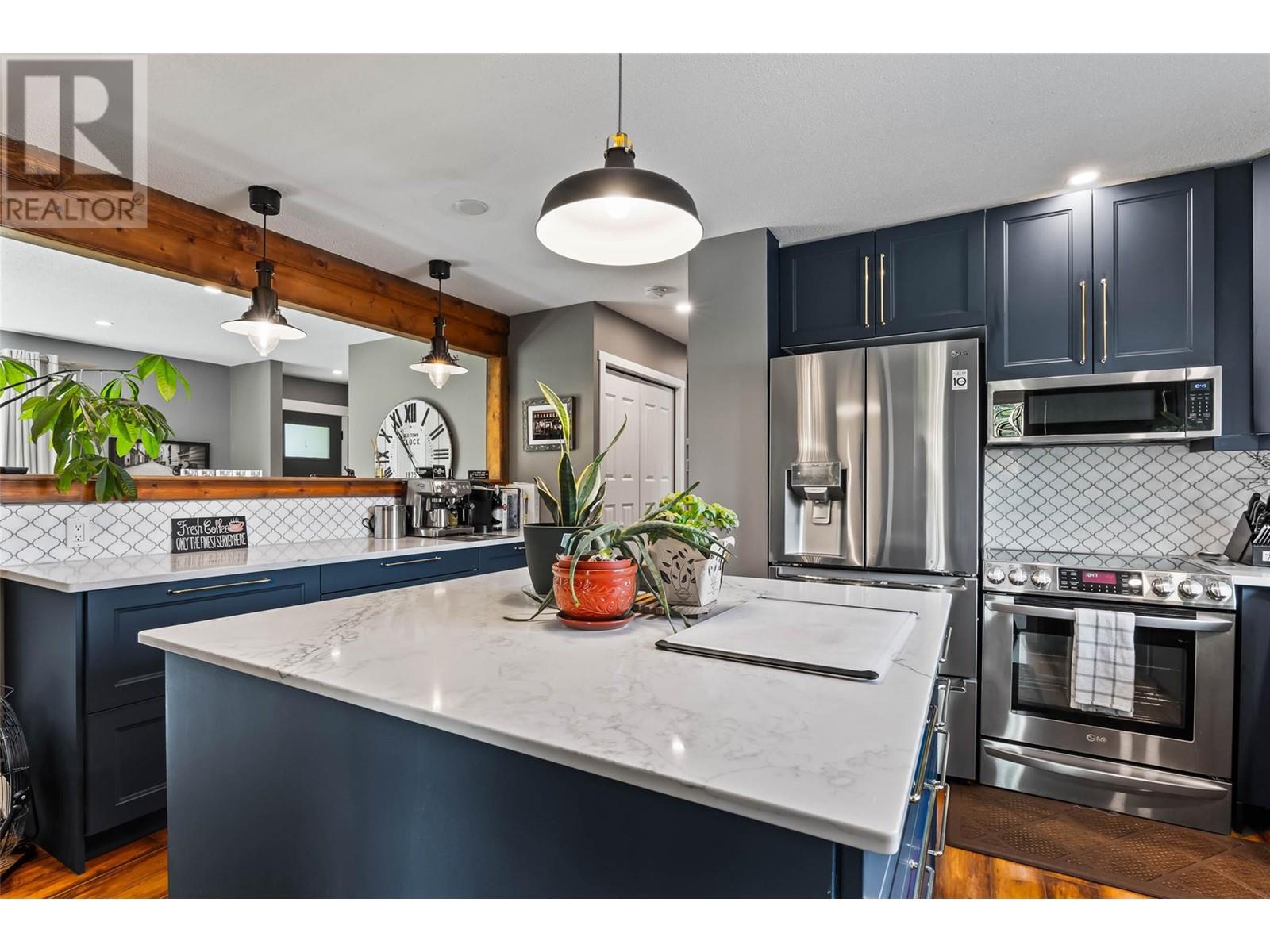 1191 SCHUBERT Drive, Kamloops, BC V2B7M4