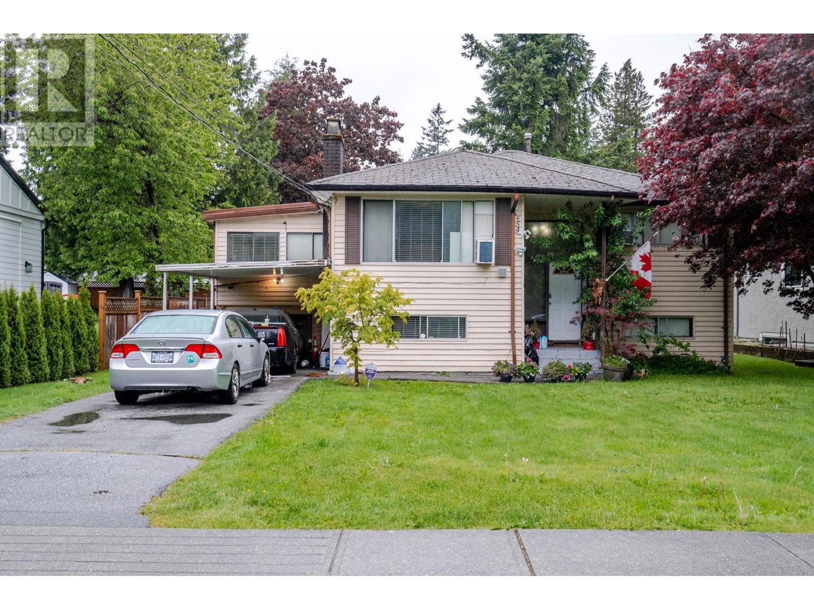 654 LINTON STREET, coquitlam, British Columbia V3J6J9