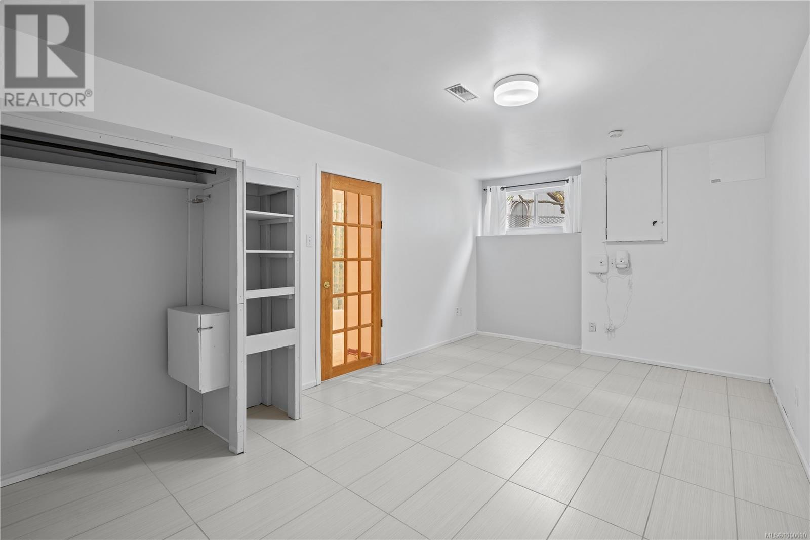 Property at 815 Elrick Pl image 3