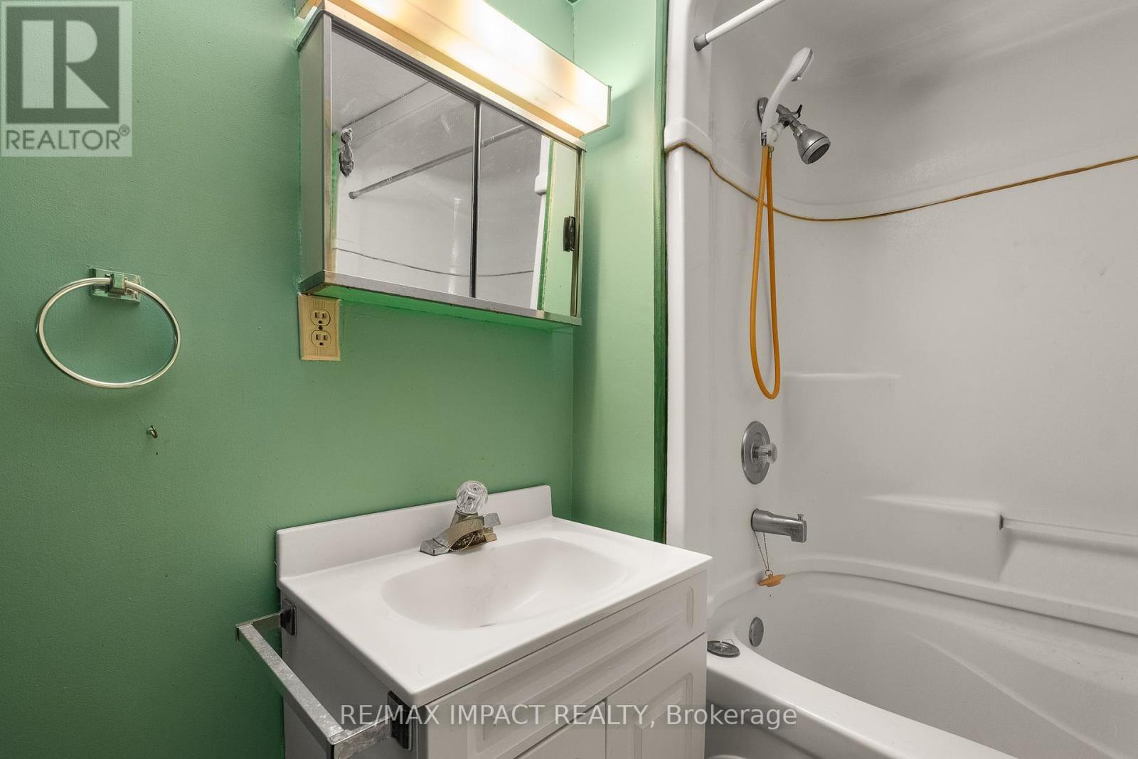 5372 Young Street, Hamilton Township, Ontario  K0K 2H0 - Photo 21 - X12164124