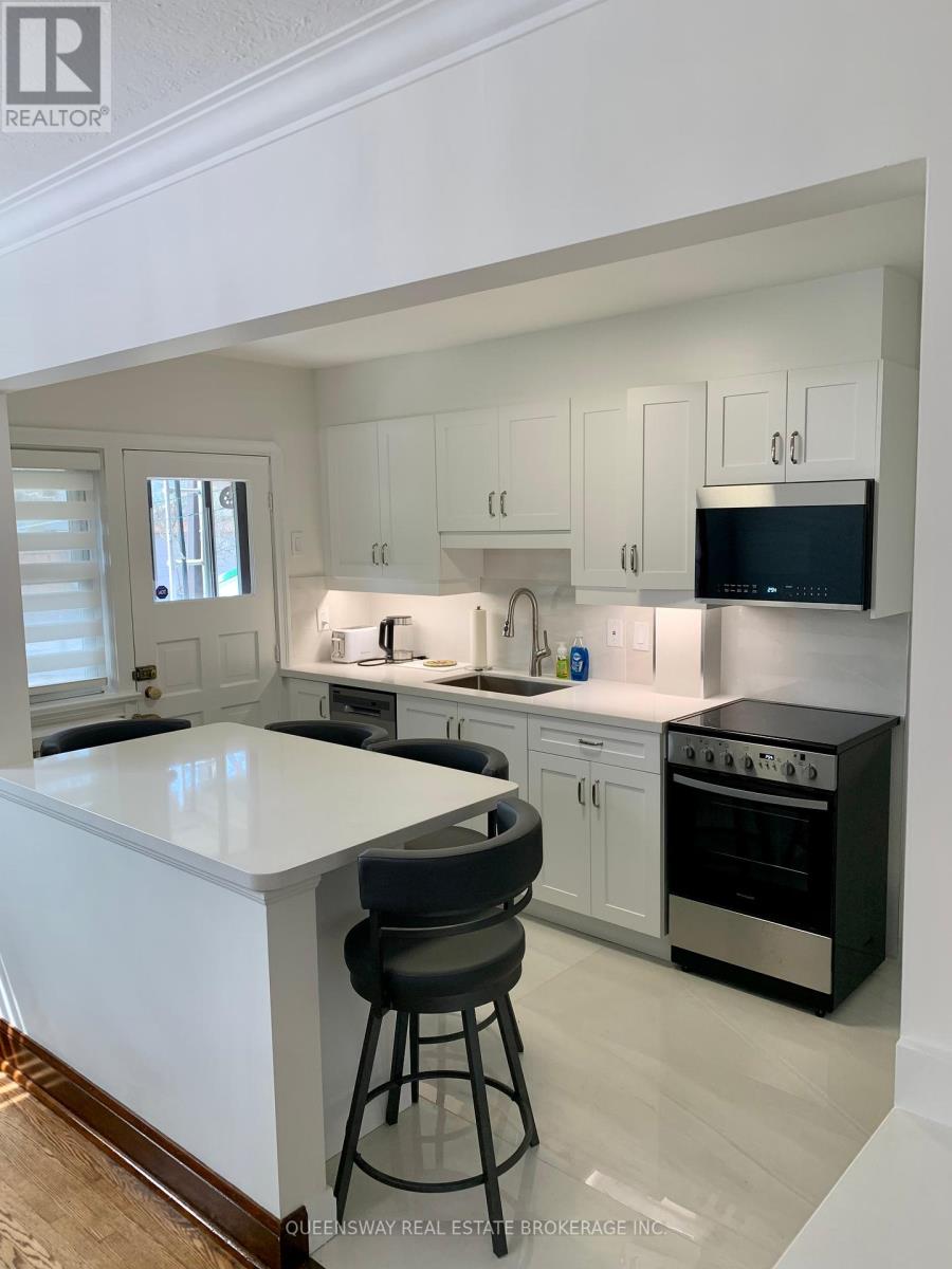 Property at 420 JANE STREET image 2