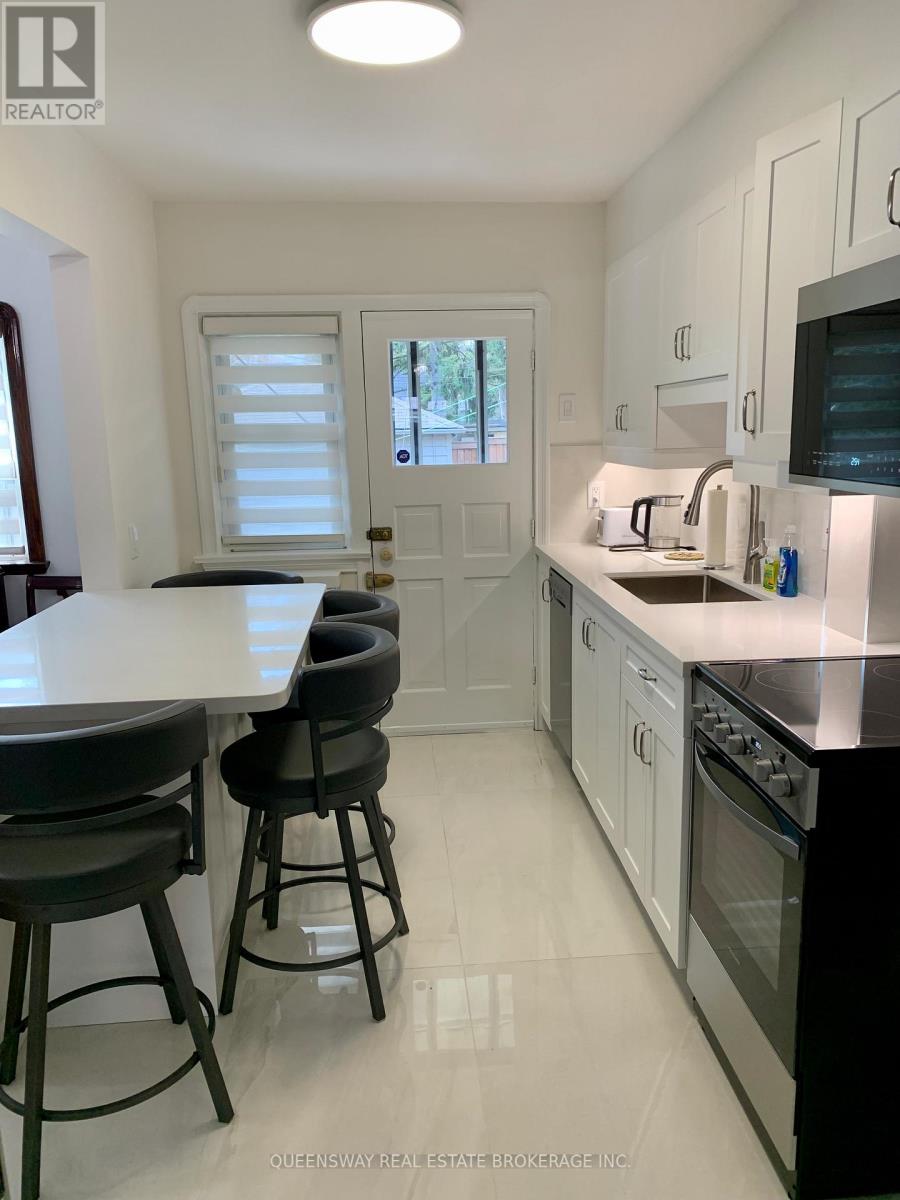 Property at 420 JANE STREET image 4