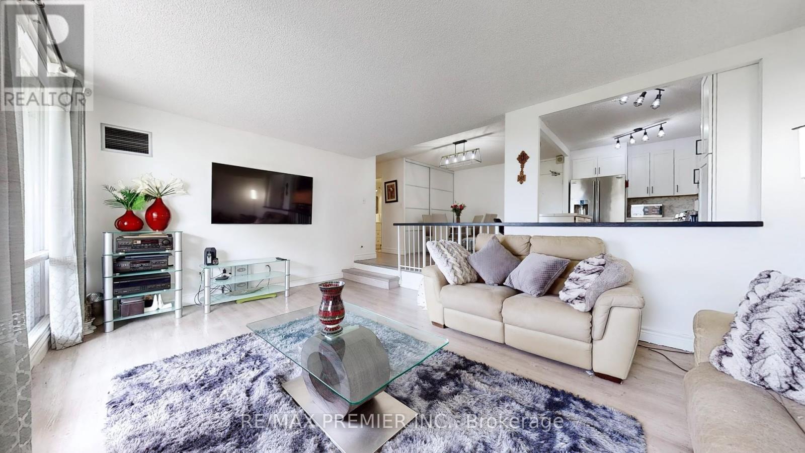 710 - 270 Scarlett Road, Toronto, Ontario  M6N 4X7 - Photo 6 - W12159274