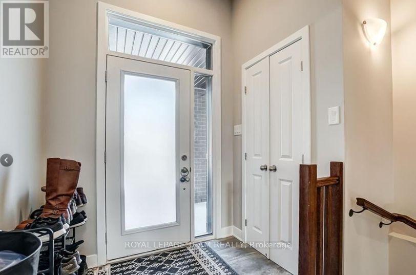 765 Twist Way, Ottawa, Ontario  K2V 0M3 - Photo 2 - X12164148
