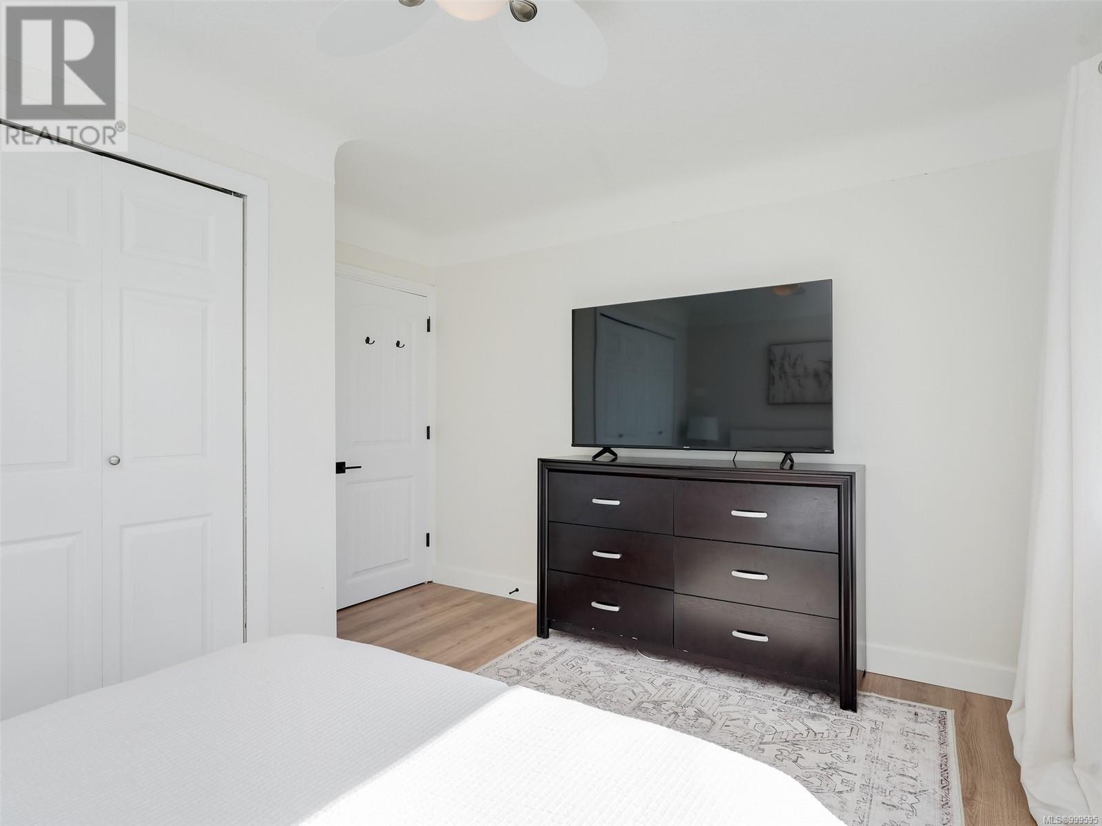 2962 Millgrove St, Saanich, British Columbia  V9A 1X3 - Photo 11 - 999595