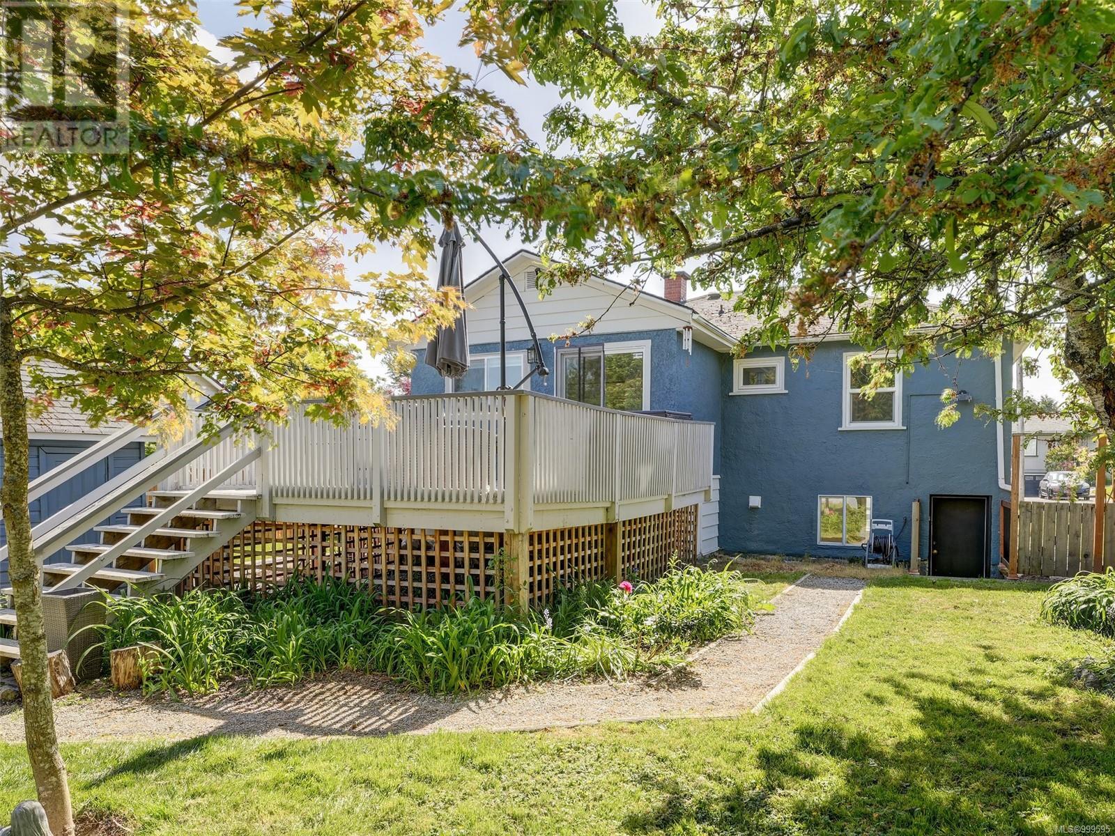 2962 Millgrove St, Saanich, British Columbia  V9A 1X3 - Photo 25 - 999595