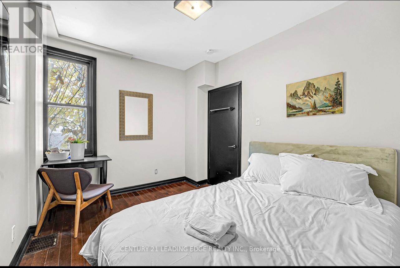 2 Monteith Street, Toronto, Ontario  M4Y 1K7 - Photo 19 - C12164108