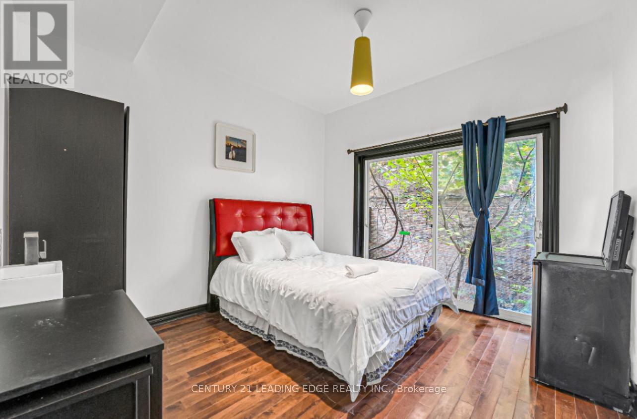 2 Monteith Street, Toronto, Ontario  M4Y 1K7 - Photo 23 - C12164108