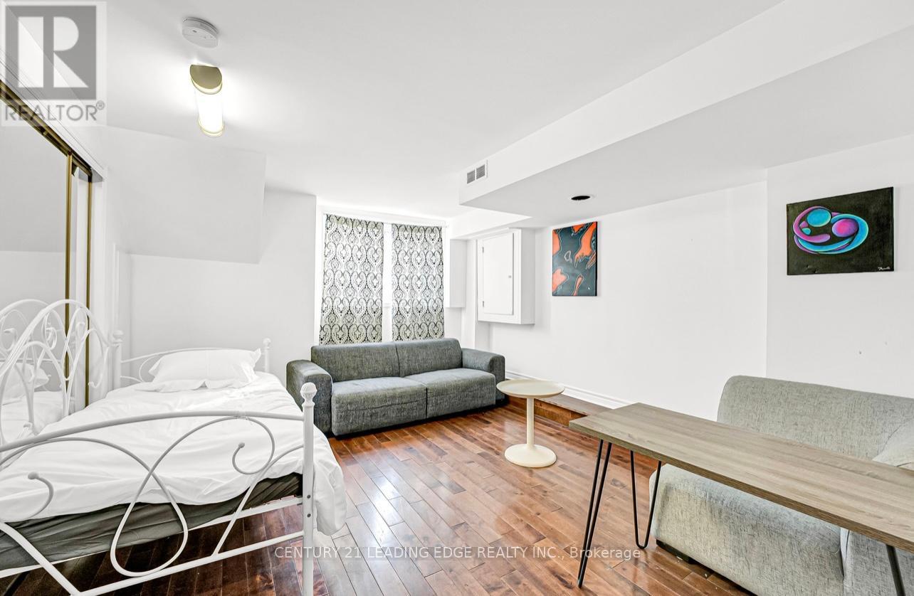2 Monteith Street, Toronto, Ontario  M4Y 1K7 - Photo 26 - C12164108