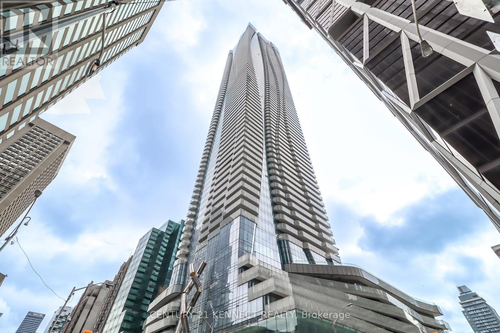 526 - 1 Bloor Street E, Toronto, Ontario  M4W 0A8 - Photo 1 - C12164137