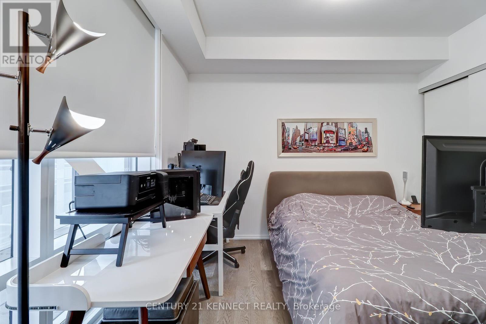 526 - 1 Bloor Street E, Toronto, Ontario  M4W 0A8 - Photo 18 - C12164137