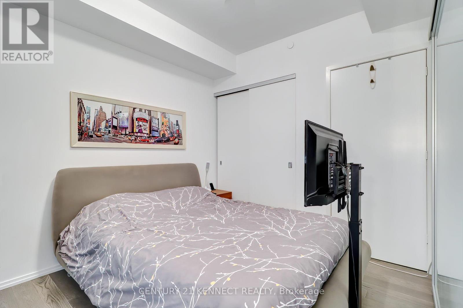 526 - 1 Bloor Street E, Toronto, Ontario  M4W 0A8 - Photo 19 - C12164137
