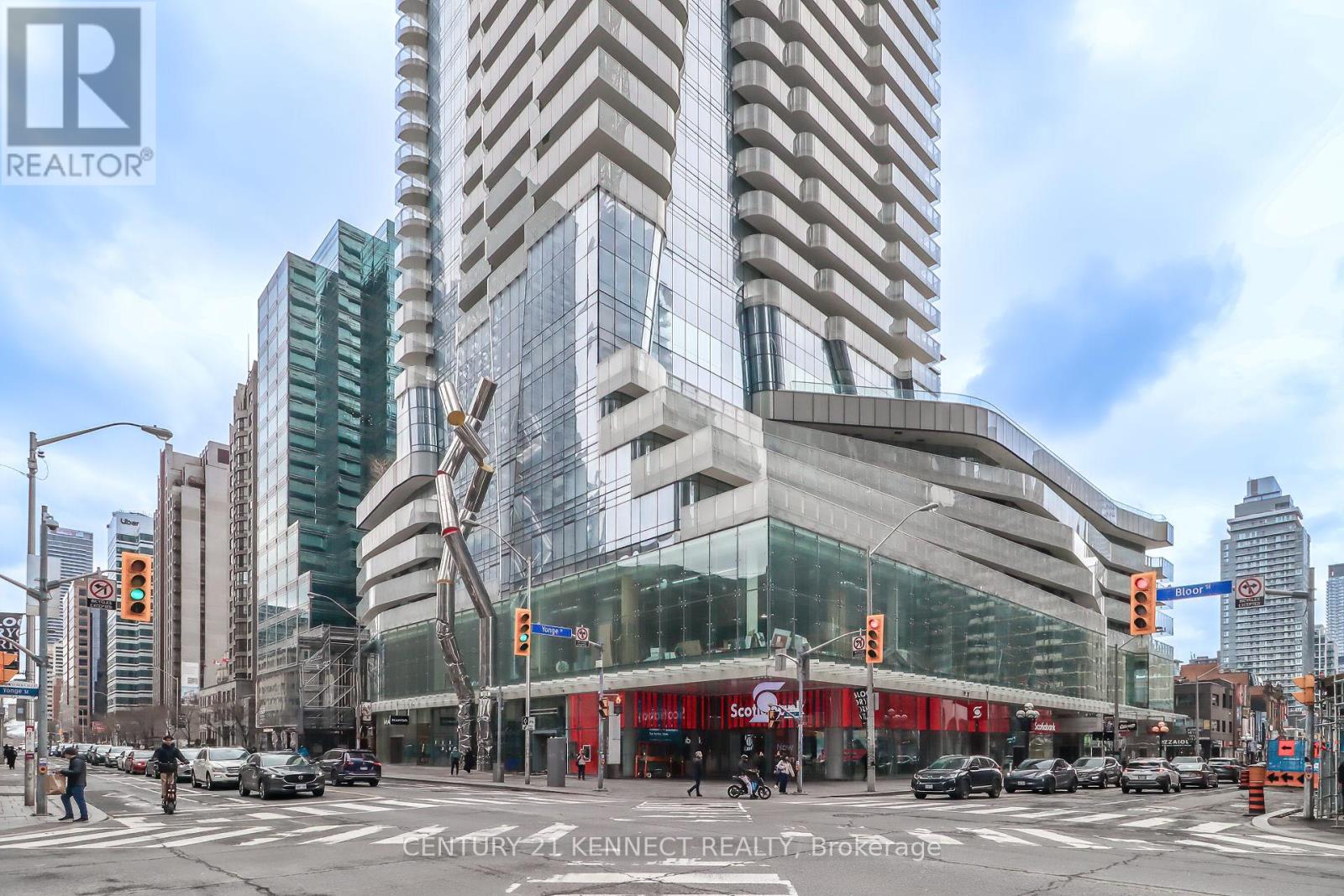 526 - 1 Bloor Street E, Toronto, Ontario  M4W 0A8 - Photo 2 - C12164137