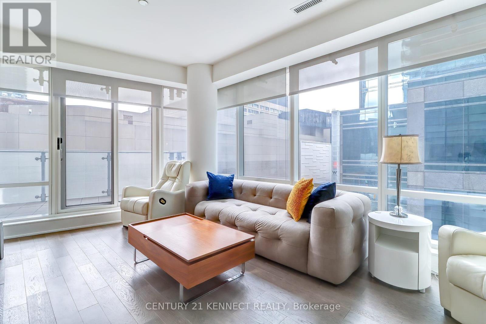 526 - 1 Bloor Street E, Toronto, Ontario  M4W 0A8 - Photo 4 - C12164137