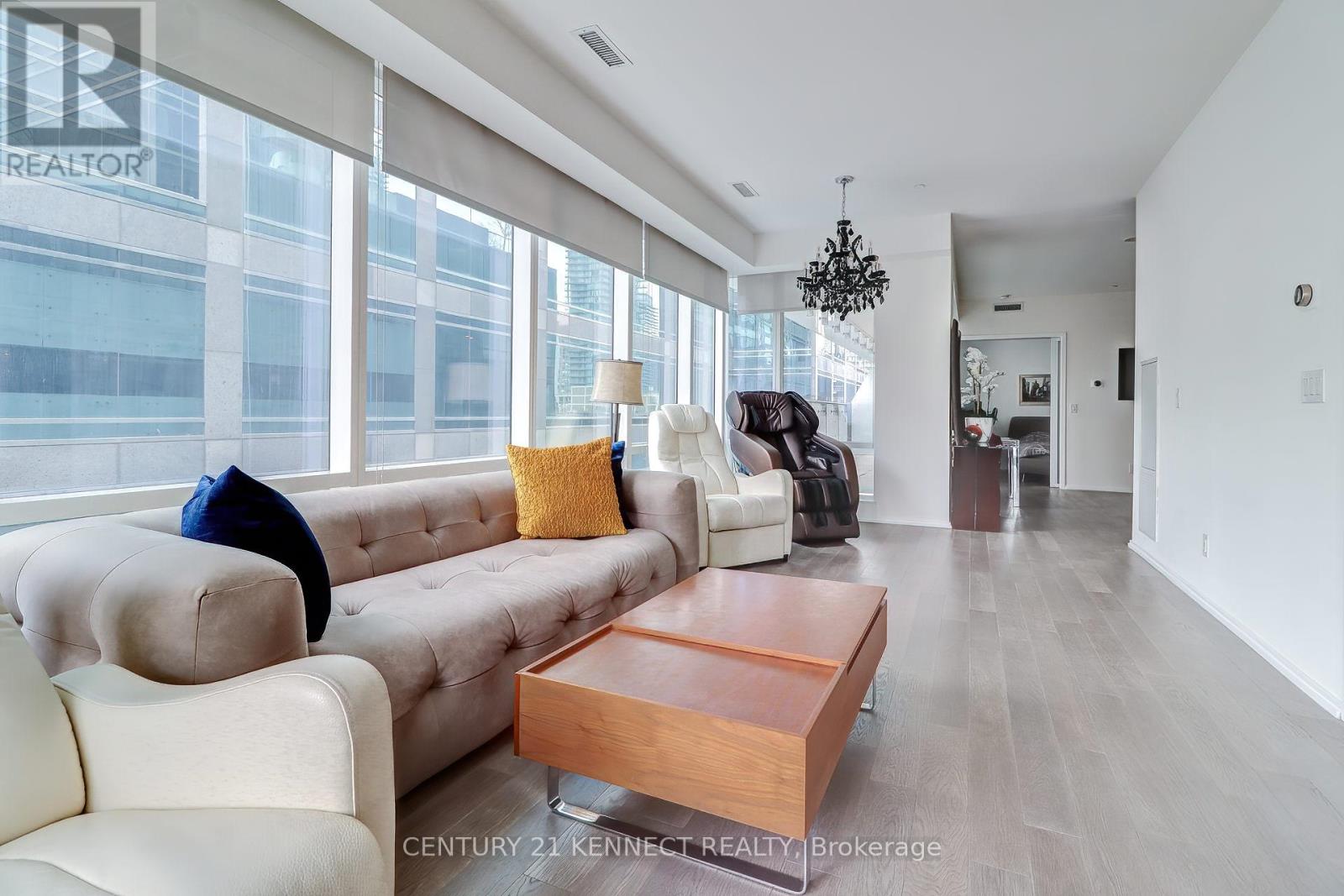 526 - 1 Bloor Street E, Toronto, Ontario  M4W 0A8 - Photo 6 - C12164137