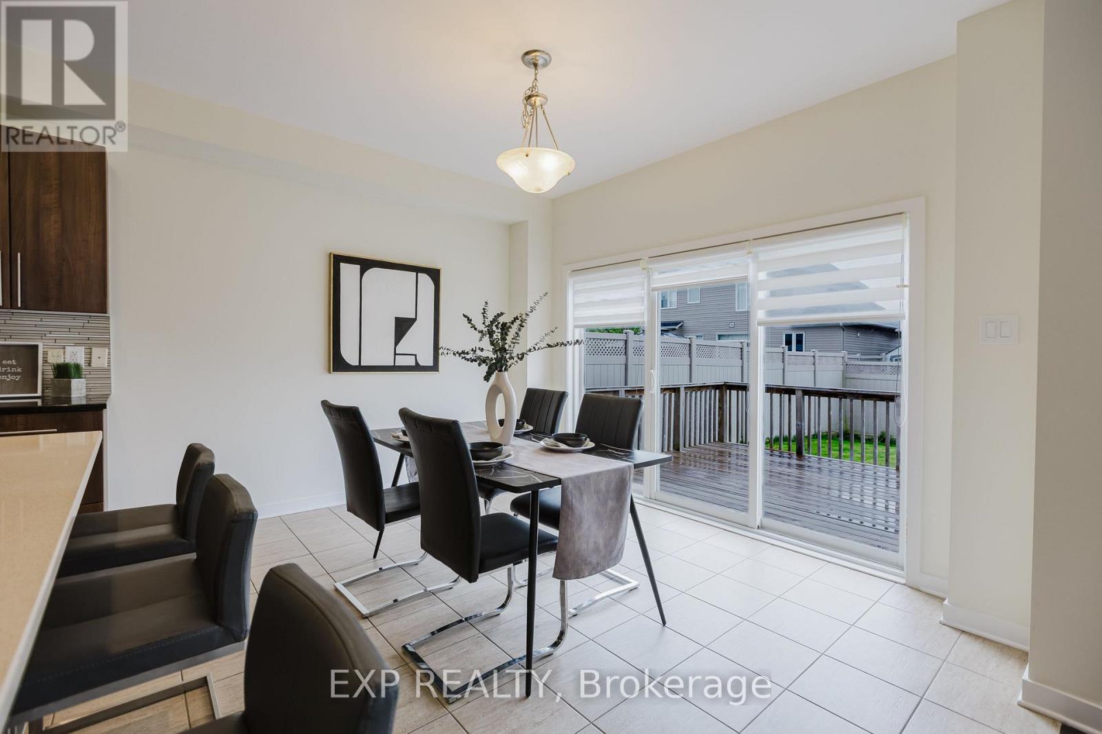301 Brettonwood Ridge, Ottawa, Ontario  K2T 0H8 - Photo 16 - X12161513