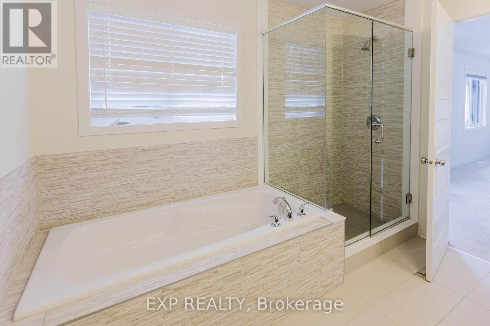 301 Brettonwood Ridge, Ottawa, Ontario  K2T 0H8 - Photo 22 - X12161513