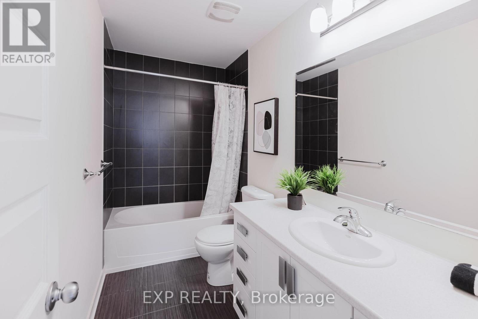 301 Brettonwood Ridge, Ottawa, Ontario  K2T 0H8 - Photo 28 - X12161513