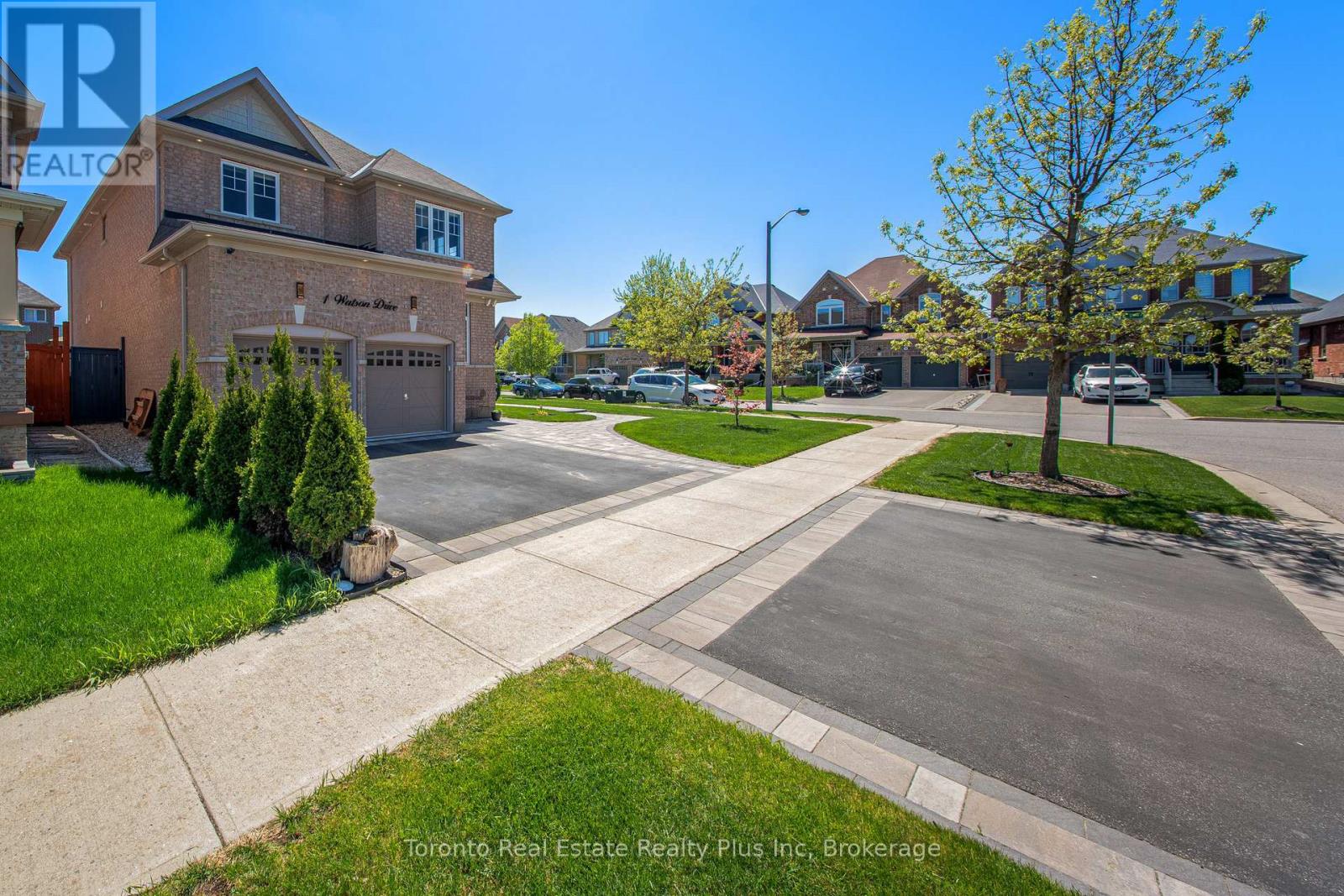 Property at 1 WATSON DRIVE image 2