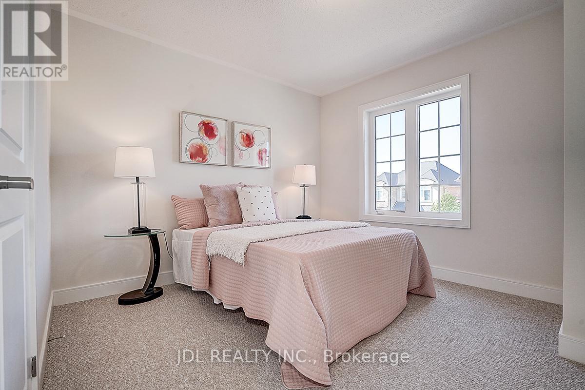 57 Blazing Star Street, East Gwillimbury, Ontario  L9N 0S2 - Photo 15 - N12164127