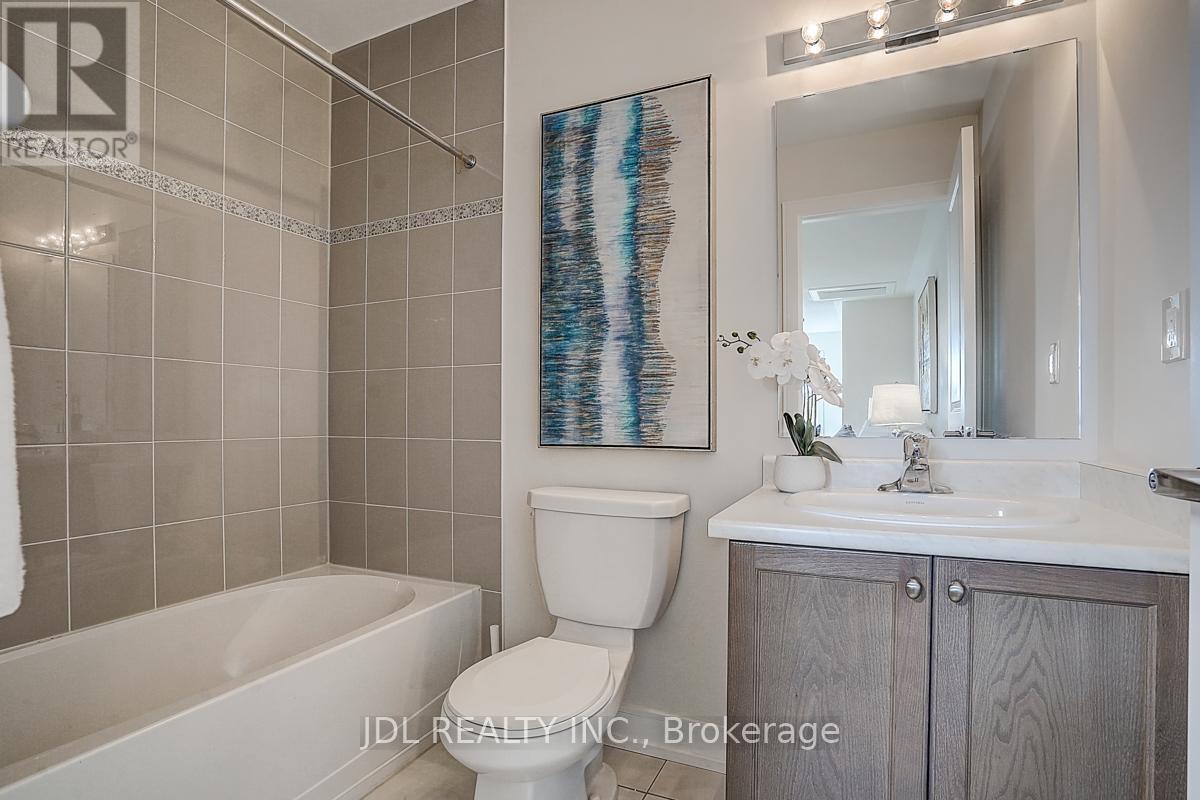 57 Blazing Star Street, East Gwillimbury, Ontario  L9N 0S2 - Photo 23 - N12164127