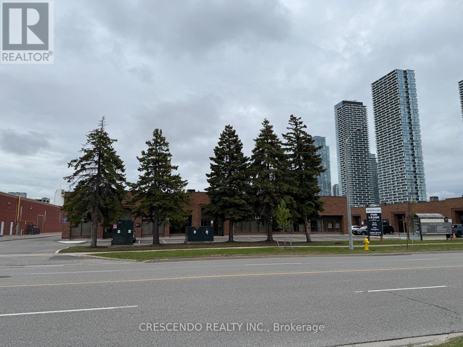 10 - 259 Edgeley Boulevard, Vaughan, Ontario  L4K 3Y4 - Photo 13 - N12164130