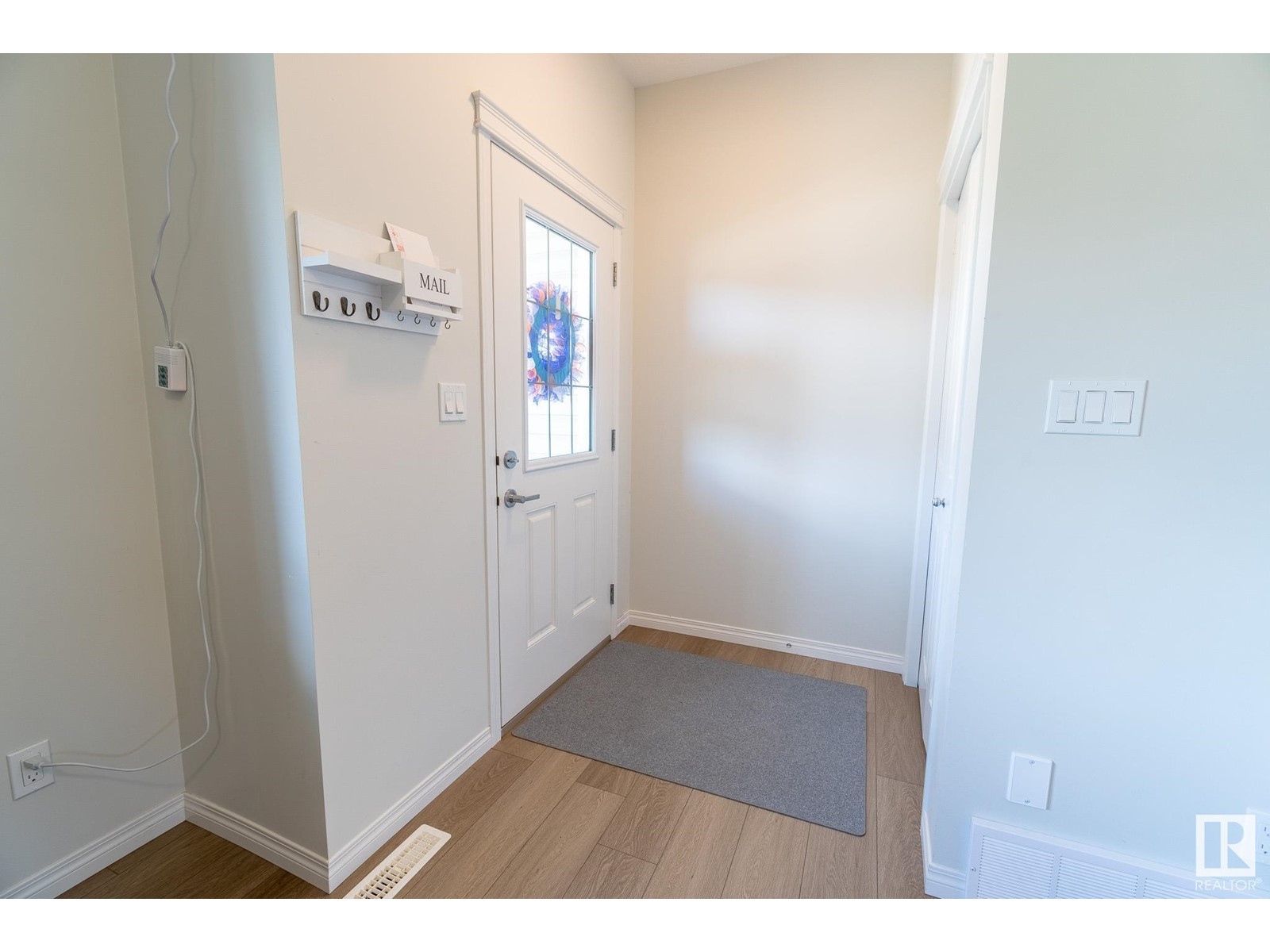 Property at #4407 4407 38 ST image 5