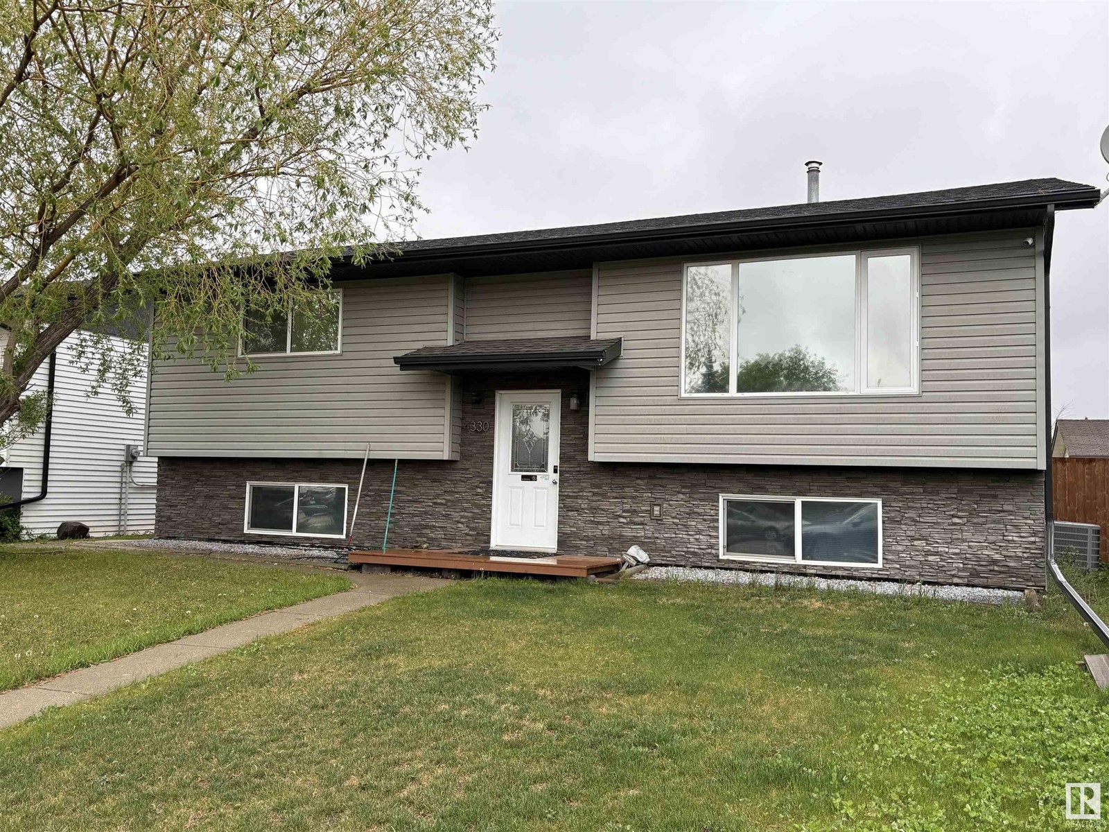 4330 54 Ave, Tofield, Alberta  T0B 4J0 - Photo 1 - E4437669