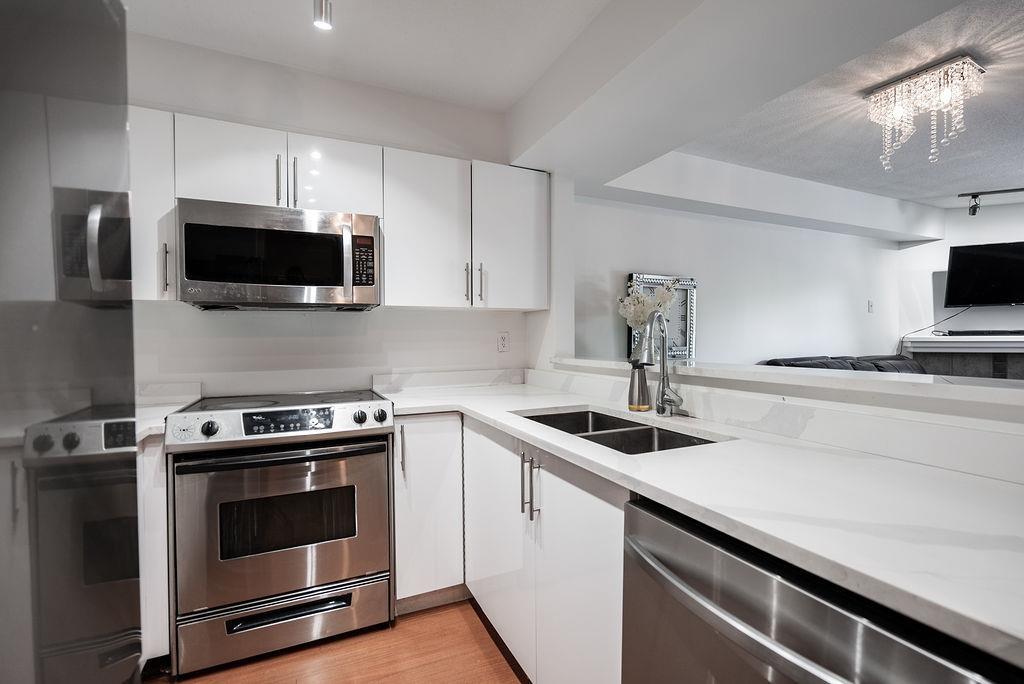217 8110 120a Street, Surrey, British Columbia  V3W 3P3 - Photo 4 - R3005761