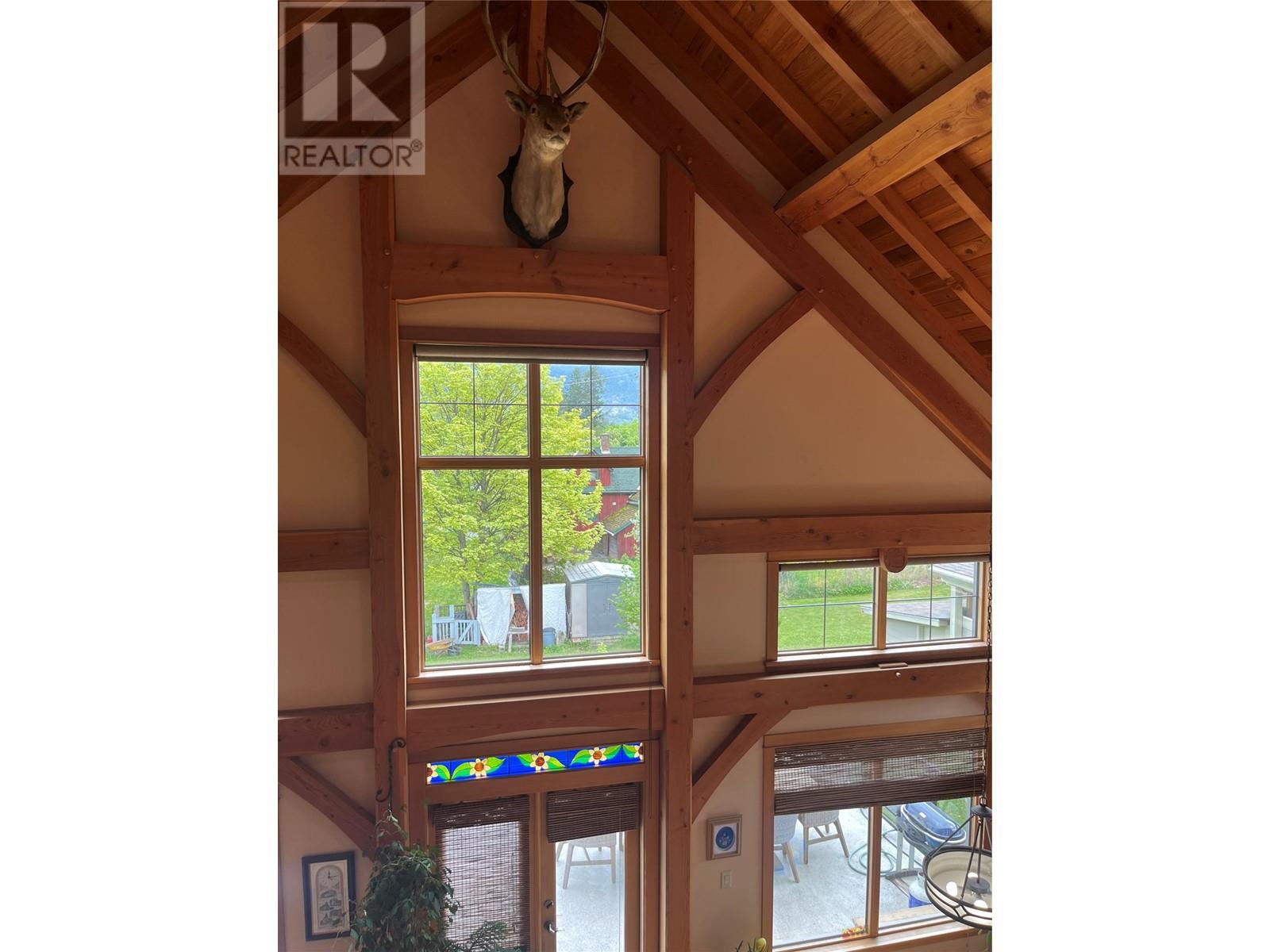 130 8th Street N, Kaslo, BC V0G1M0