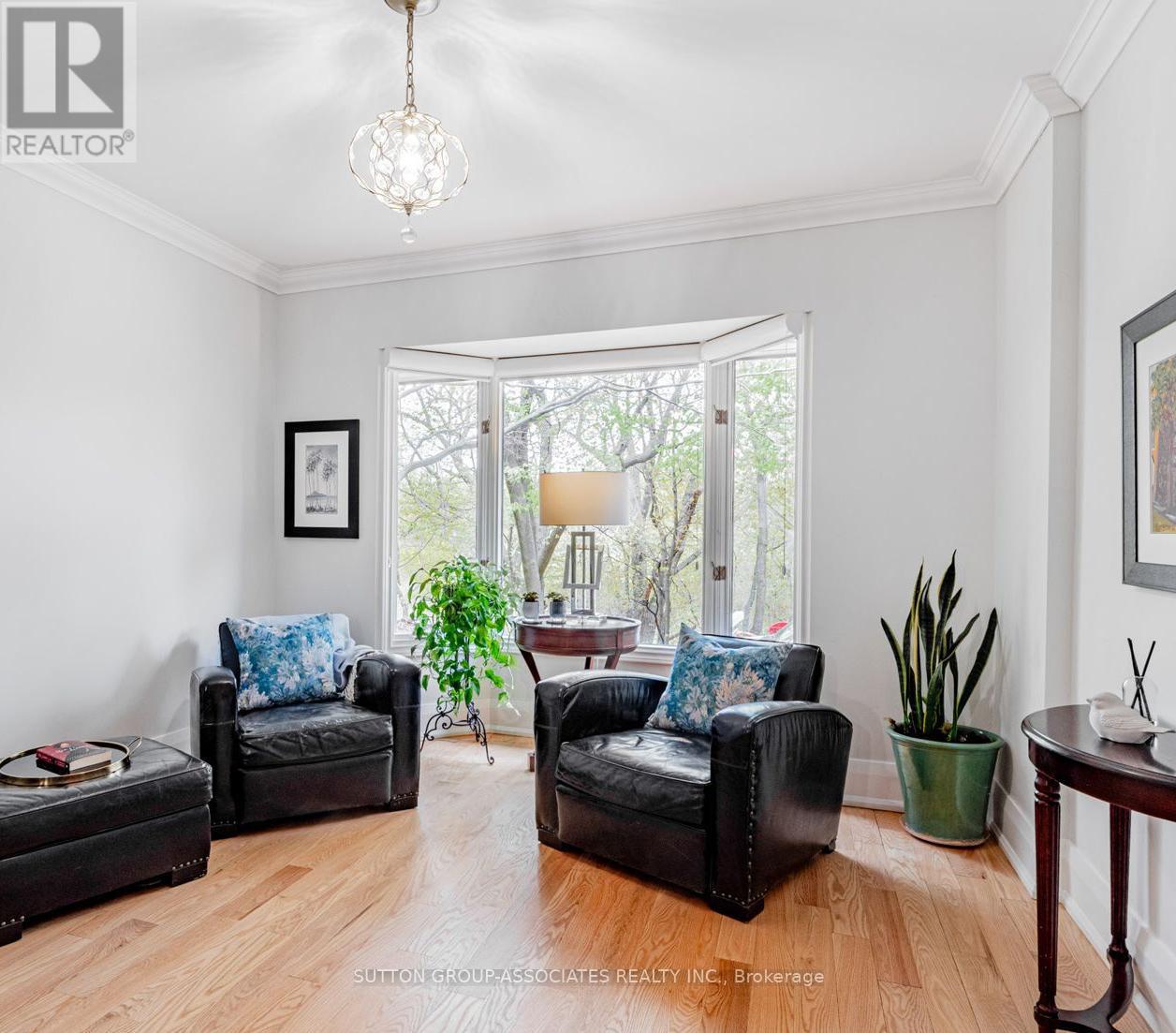 20 Glengrove Avenue E, Toronto, Ontario  M4N 1E7 - Photo 5 - C12128667