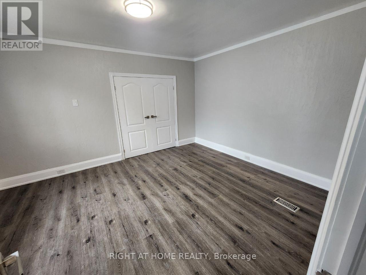 137 Wanless Avenue, Toronto, Ontario  M4N 2V1 - Photo 8 - C12145212