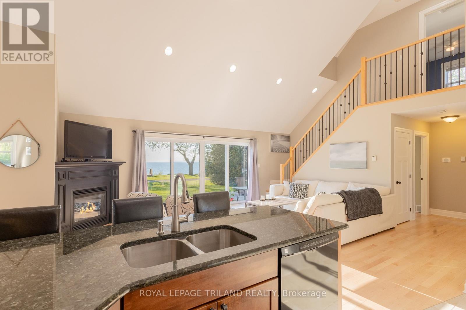 71888 Sunview Avenue, Bluewater, Ontario  N0M 1N0 - Photo 28 - X12164171
