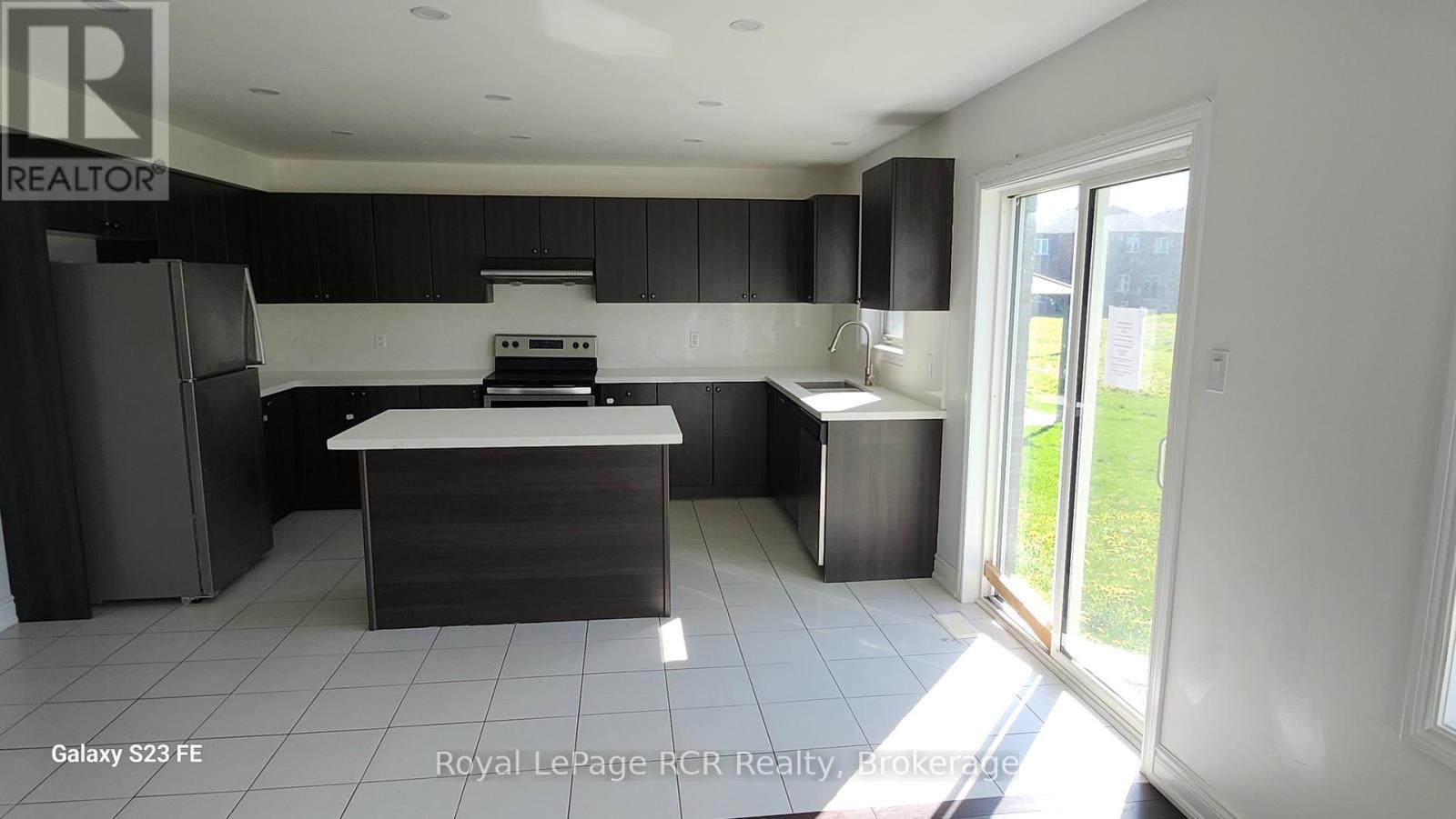 338 Van Dusen Avenue, Southgate, Ontario  N0C 1B0 - Photo 3 - X12160472