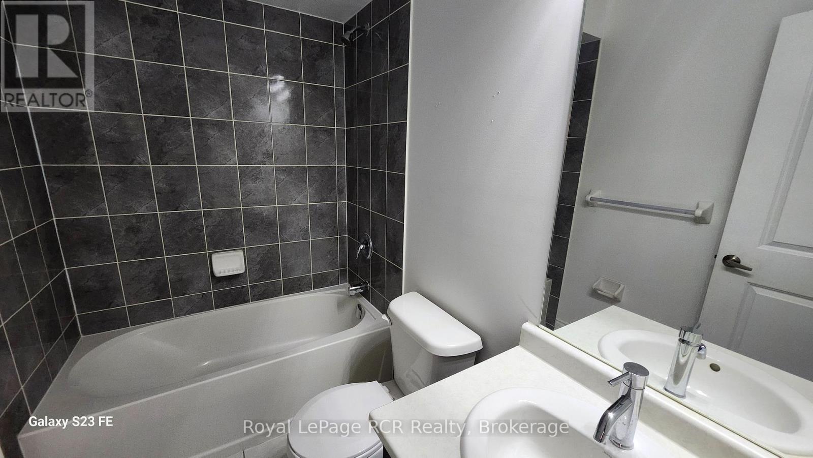 338 Van Dusen Avenue, Southgate, Ontario  N0C 1B0 - Photo 14 - X12160472