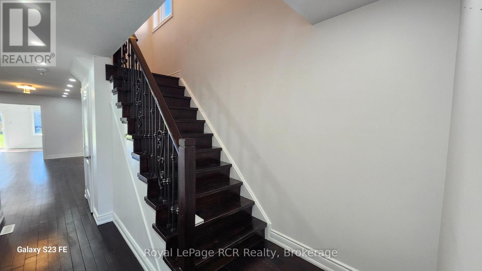 338 Van Dusen Avenue, Southgate, Ontario  N0C 1B0 - Photo 7 - X12160472