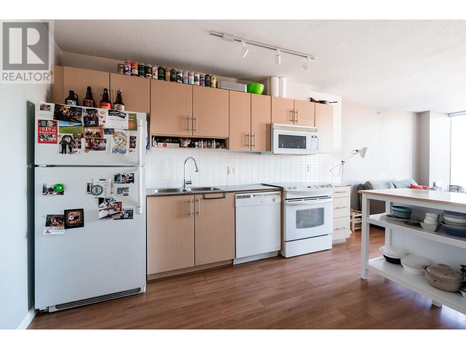 1005 550 Taylor Street, Vancouver, British Columbia  V6B 1R1 - Photo 2 - R3005754