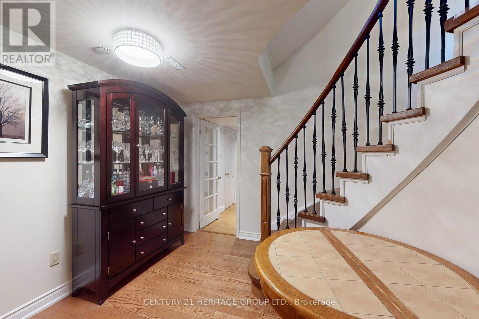 8 Petch Crescent, Aurora, Ontario  L4G 5N7 - Photo 23 - N12164136