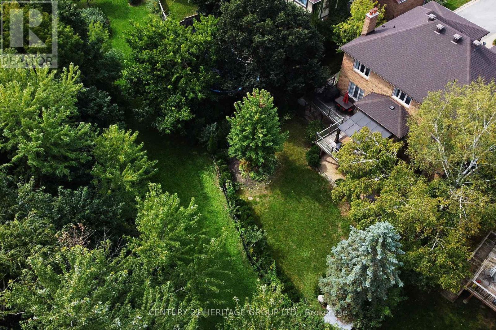 8 Petch Crescent, Aurora, Ontario  L4G 5N7 - Photo 40 - N12164136
