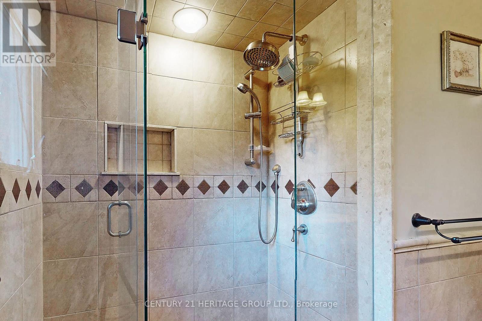 8 Petch Crescent, Aurora, Ontario  L4G 5N7 - Photo 22 - N12164136