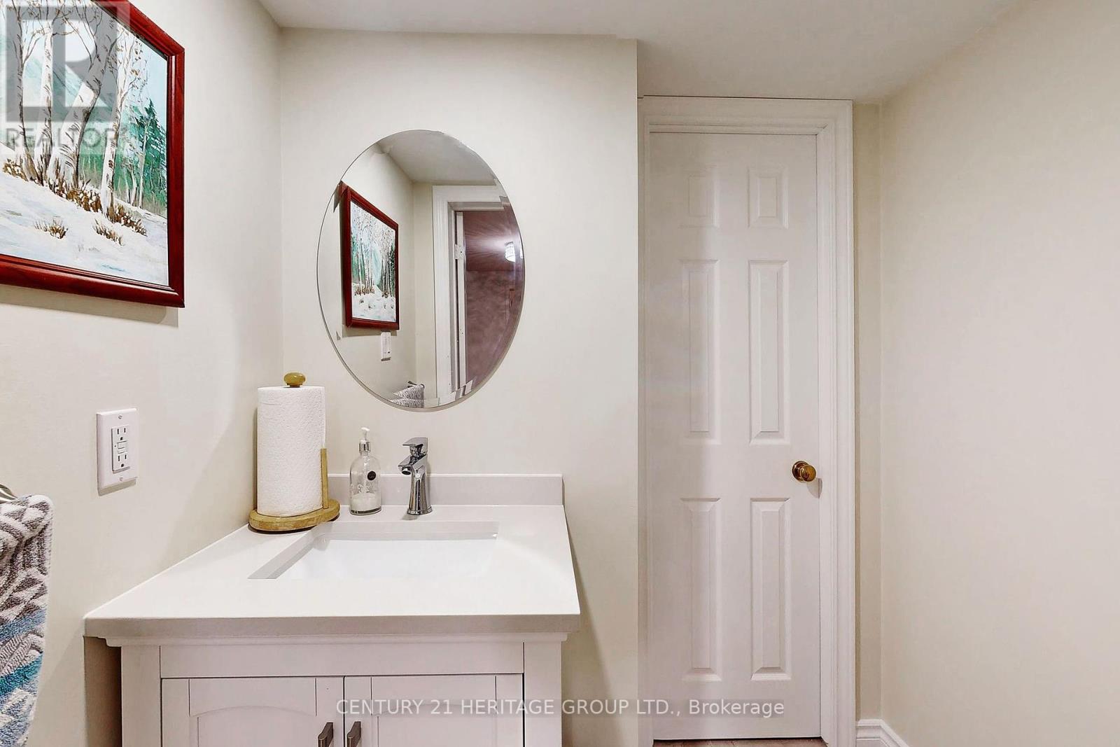 8 Petch Crescent, Aurora, Ontario  L4G 5N7 - Photo 25 - N12164136