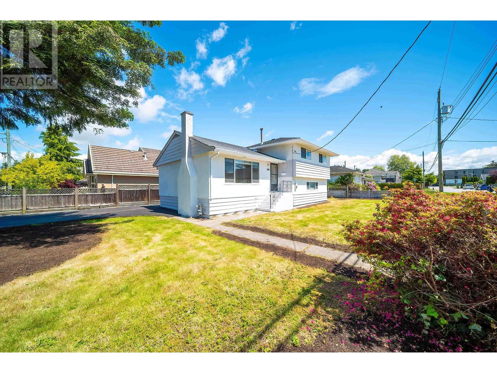 3871 Youngmore Road, Richmond, British Columbia  V7C 1R5 - Photo 2 - R3005747