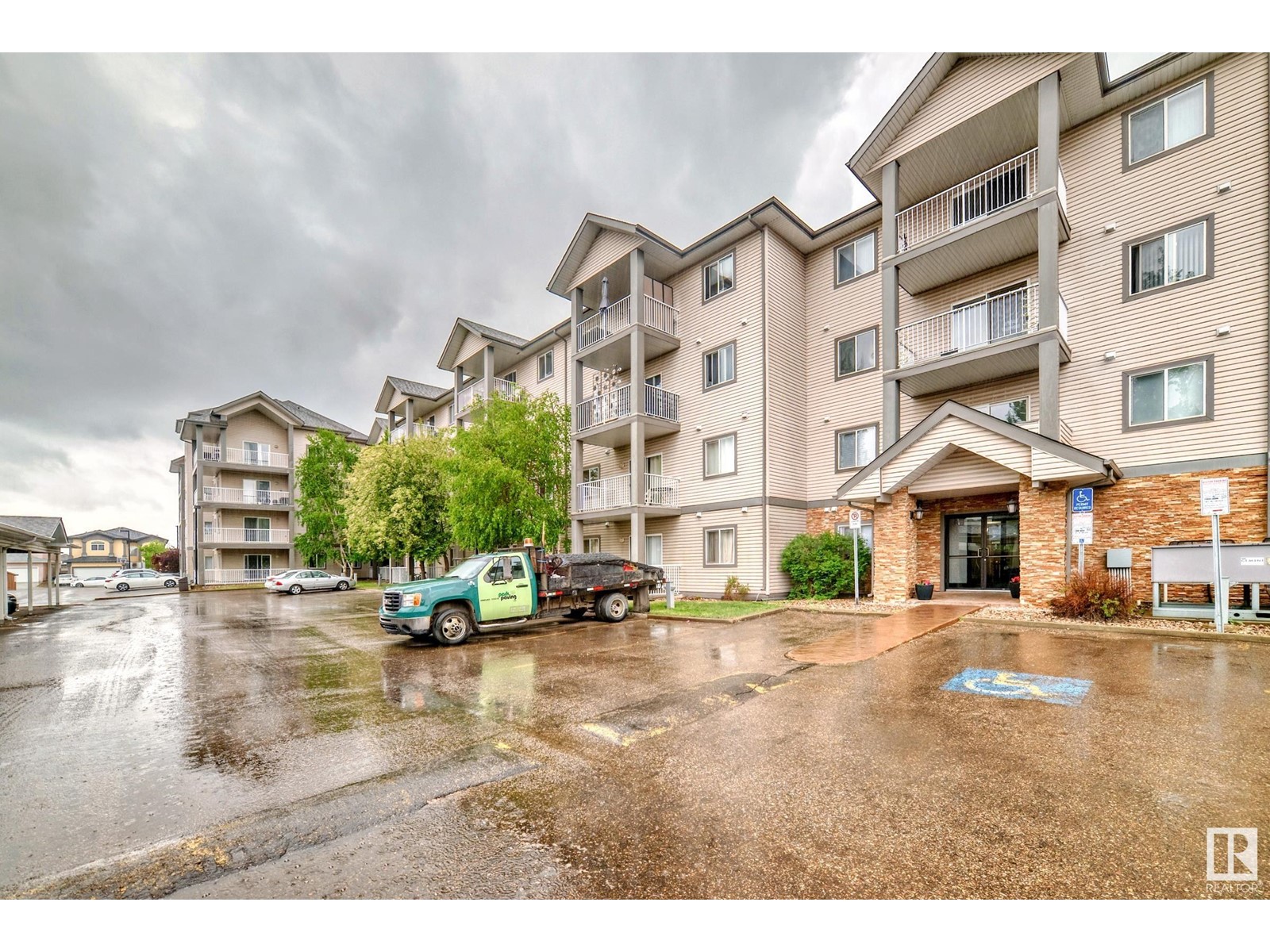Property at #401 3425 19 ST NW image 3