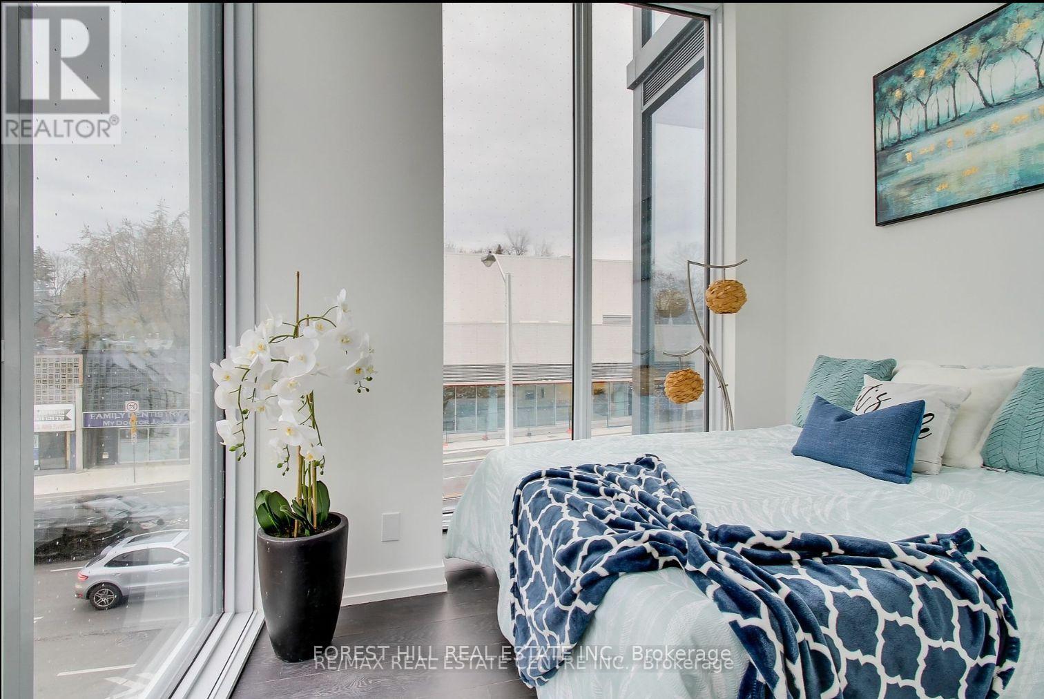 211 - 2020 Bathurst Street, Toronto, Ontario  M6C 2B9 - Photo 19 - C12164153