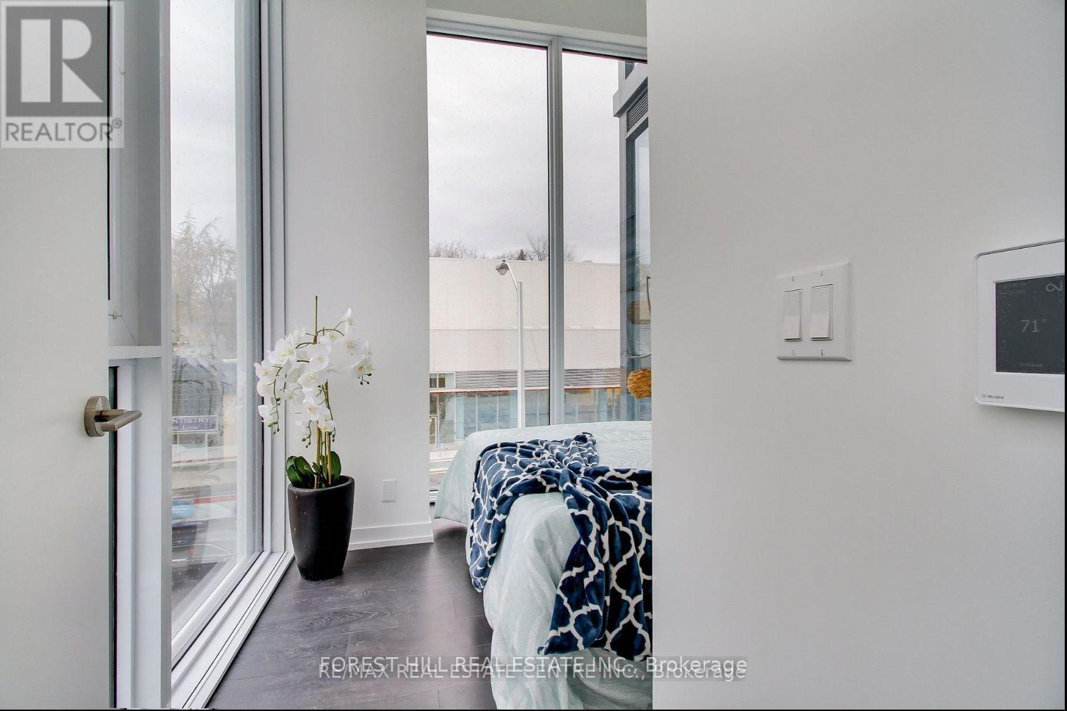 211 - 2020 Bathurst Street, Toronto, Ontario  M6C 2B9 - Photo 20 - C12164153